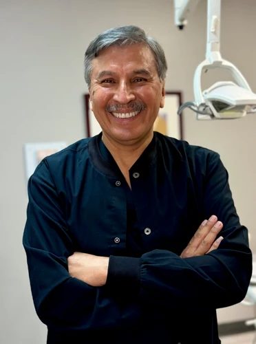 Dentist-Orlando-FL-Hugo-Chavez-Doctor-HP-Axel-2.webp Dentist-Orlando-FL-Hugo-Chavez-Doctor-HP-Axel-2.webp